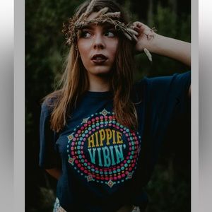 Southern Bliss Hippie Vibin T-shirt